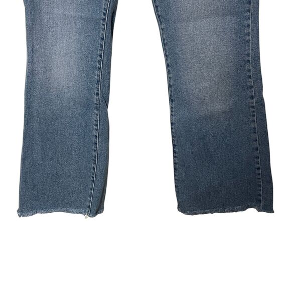 Forever 21 Light Wash Flare Jeans Raw Hem Women’s Size 29 - Picture 4 of 9